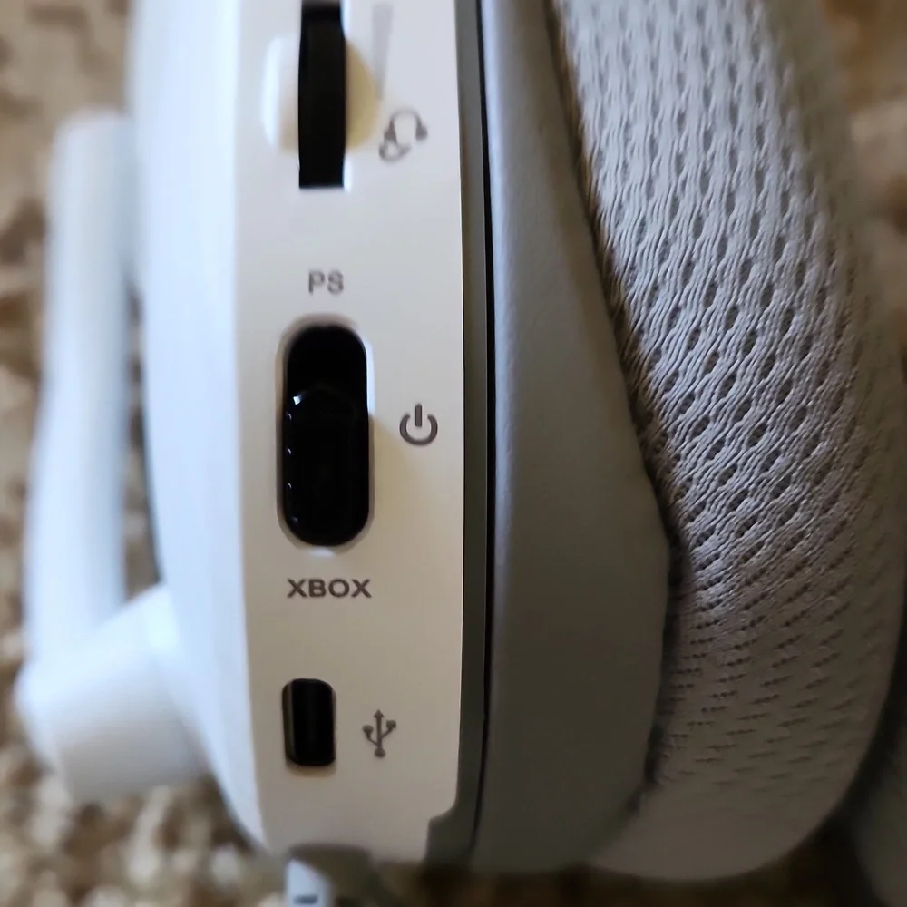 2 Turtle Beach headsets for Xbox and PS